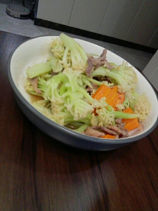 老丁的私房菜-干锅花菜