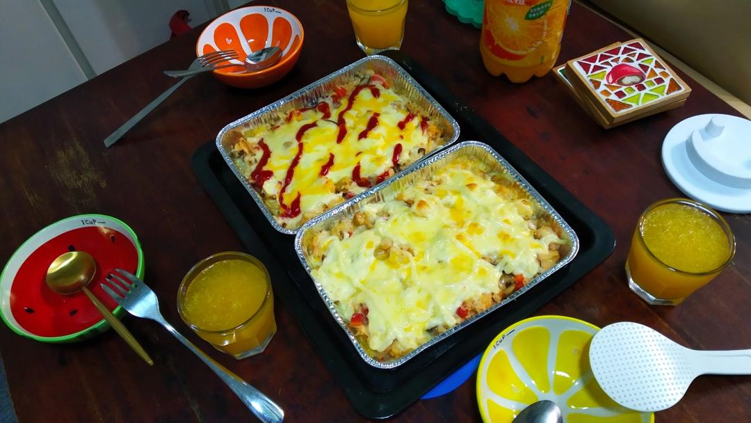 海鲜焗饭 Seafood Fried Rice with Cheesy Topping