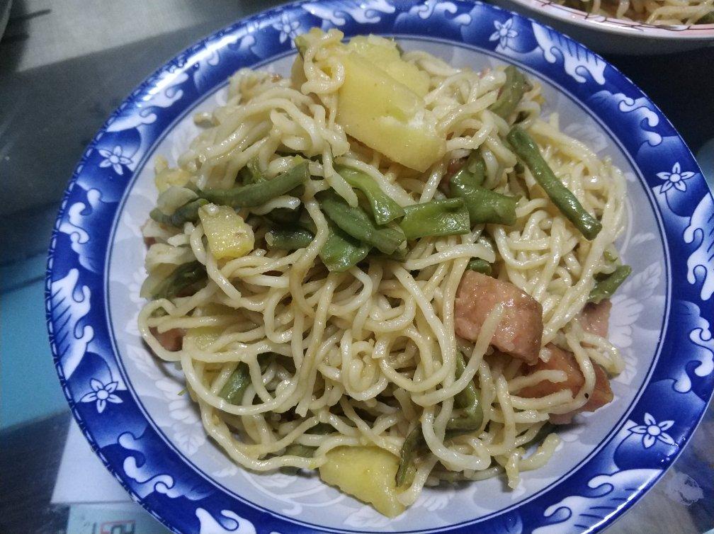 土豆豆角焖面