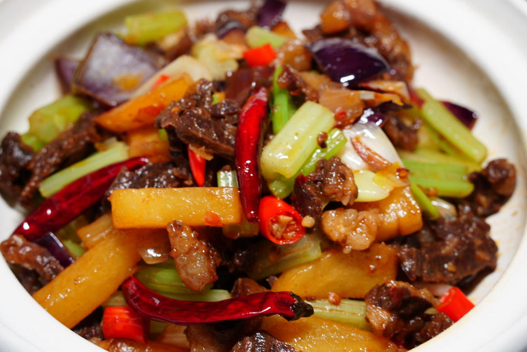 干锅牛肉（微微微辣版）