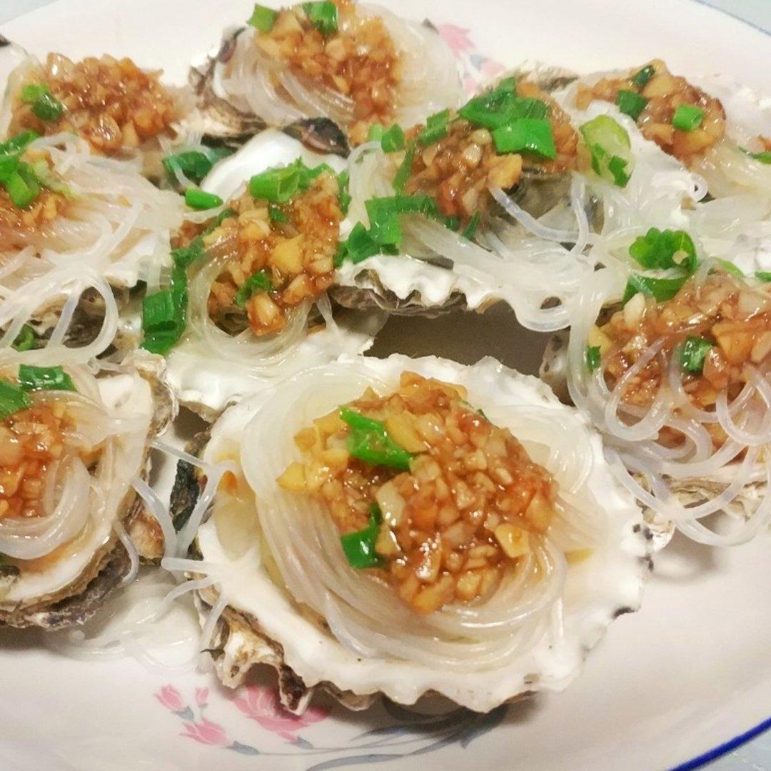 蒜蓉粉丝蒸生蚝