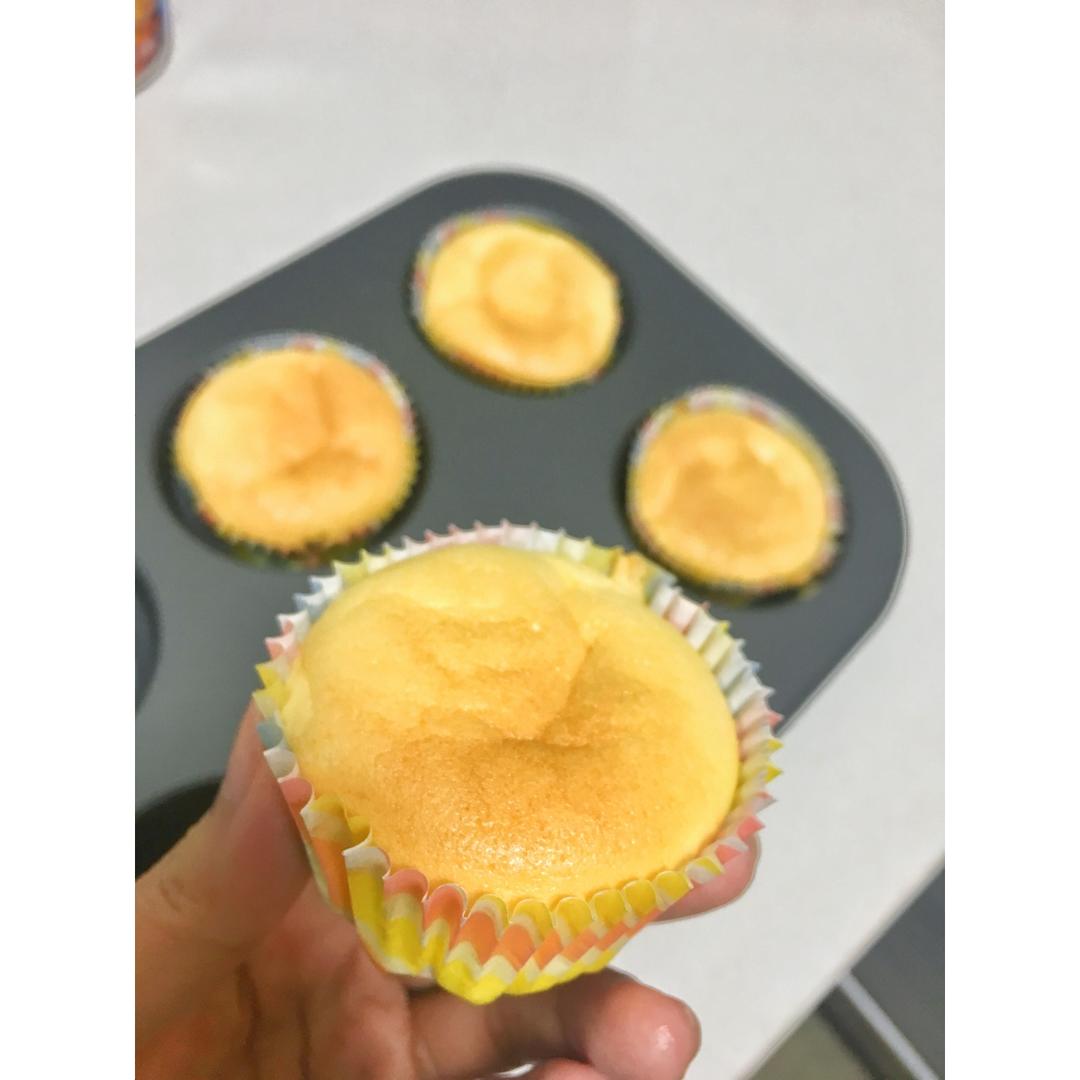 超软的~酸奶蛋糕