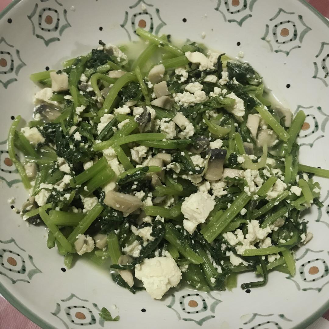 茼蒿小豆腐一五分钟美食