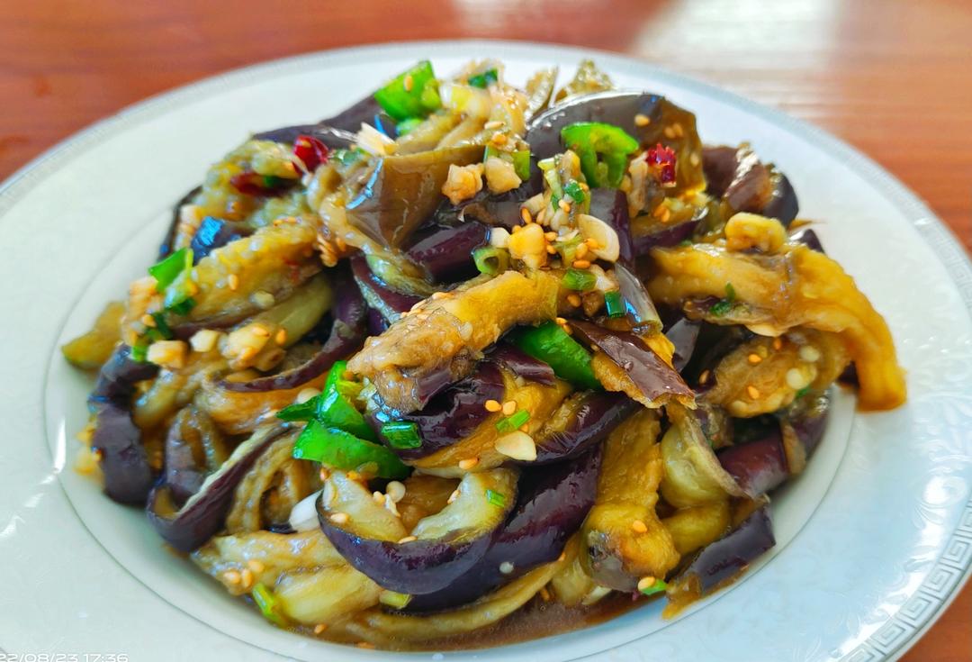 蒜拌茄子，夏日必备菜