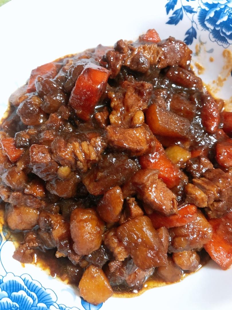 红烧肉炖土豆