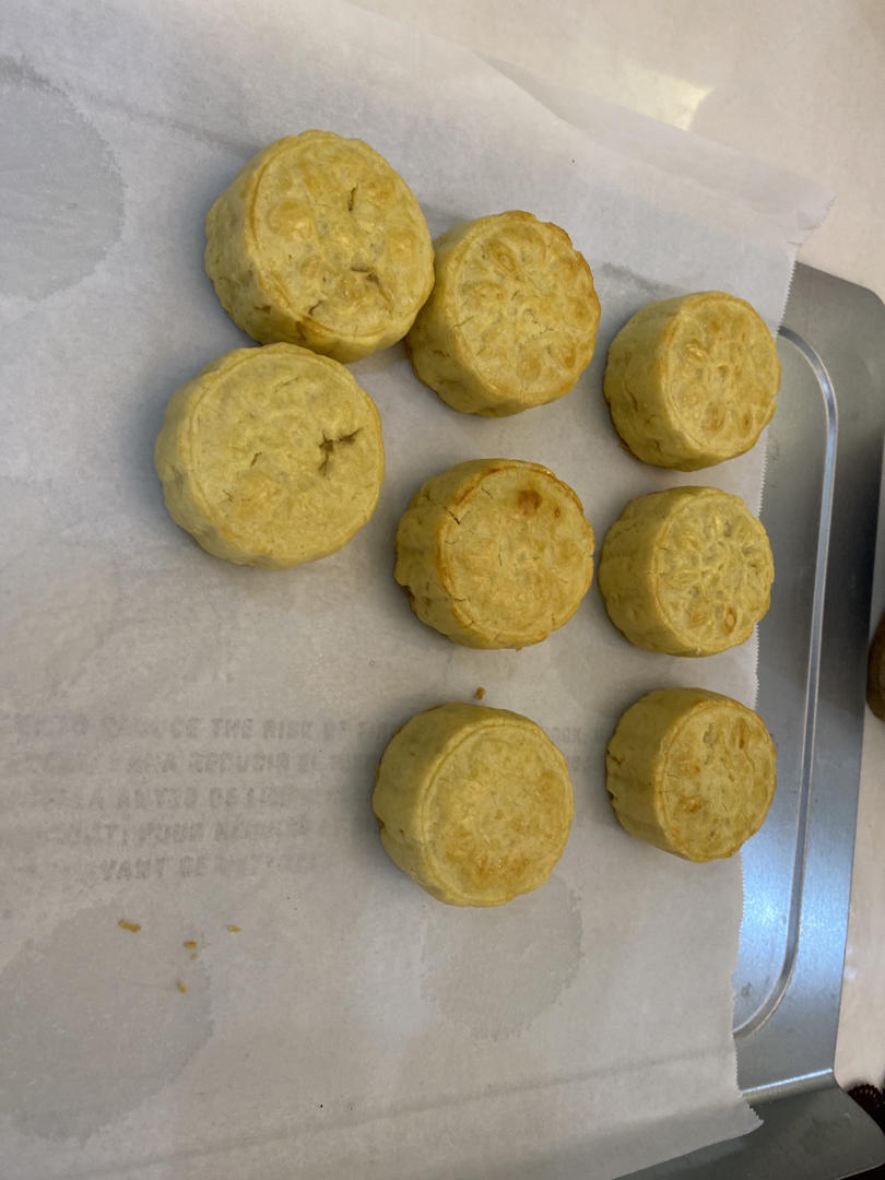 超详细图解版--流心奶黄月饼