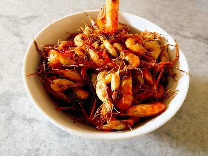 追剧零食糖醋河虾