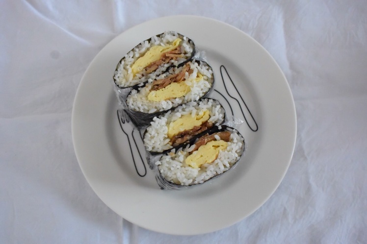 不用捏的饭团(おにぎらず)