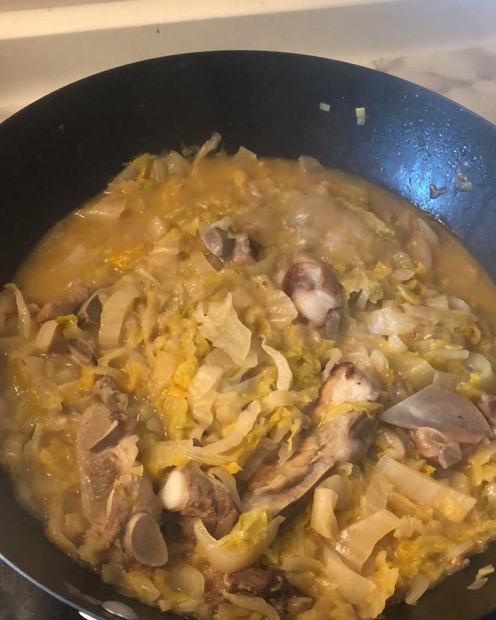 东北酸菜炖排骨