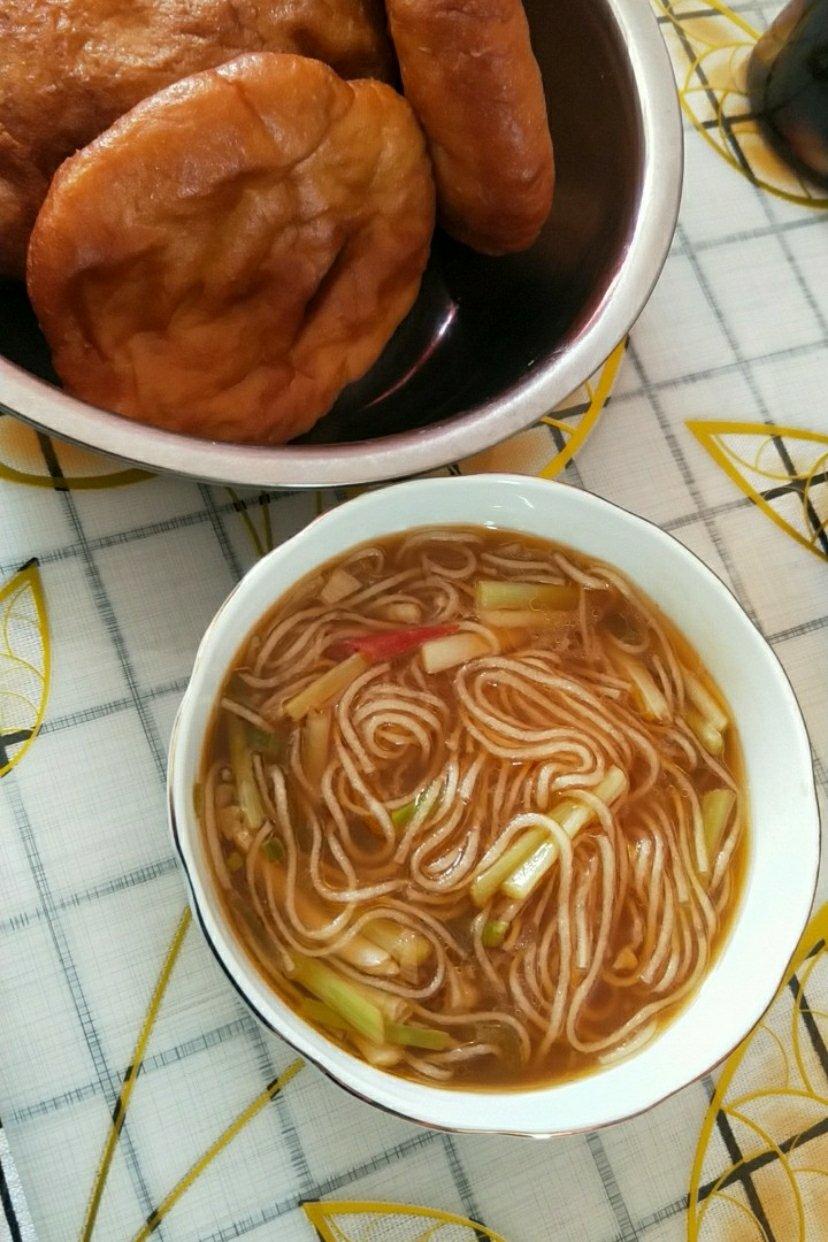 粉汤 彤不彤做的粉汤 赞 粉条 肉丝 西红柿半个