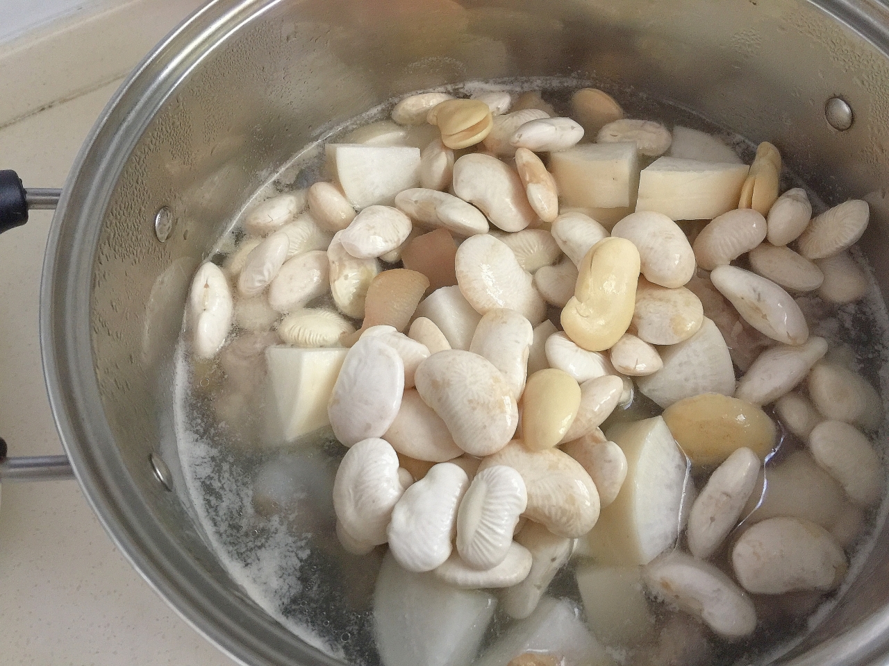 白芸豆炖猪蹄的做法 步骤7