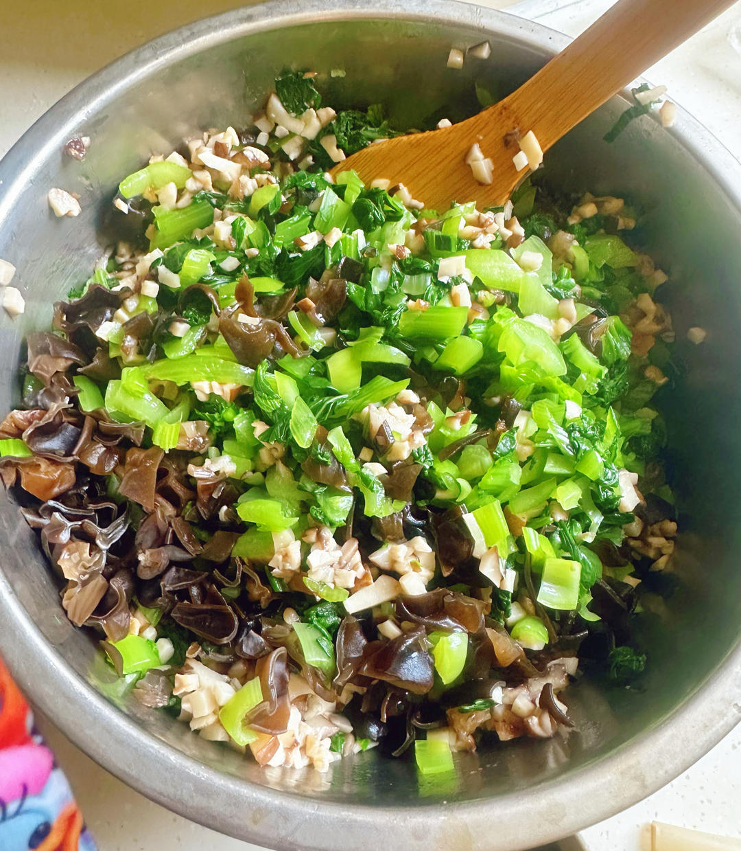 在家也能吃上海的香菇菜包