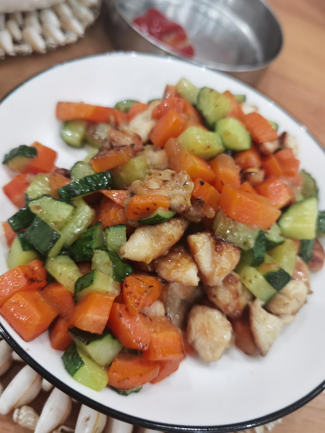 胡萝卜黄瓜鸡胸肉