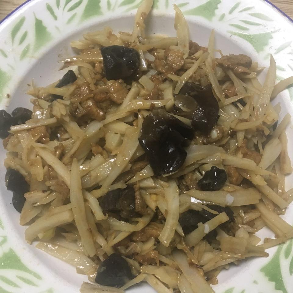 莲菜（莲藕）炒肉丝