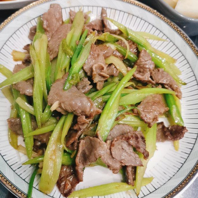 西芹炒牛肉！