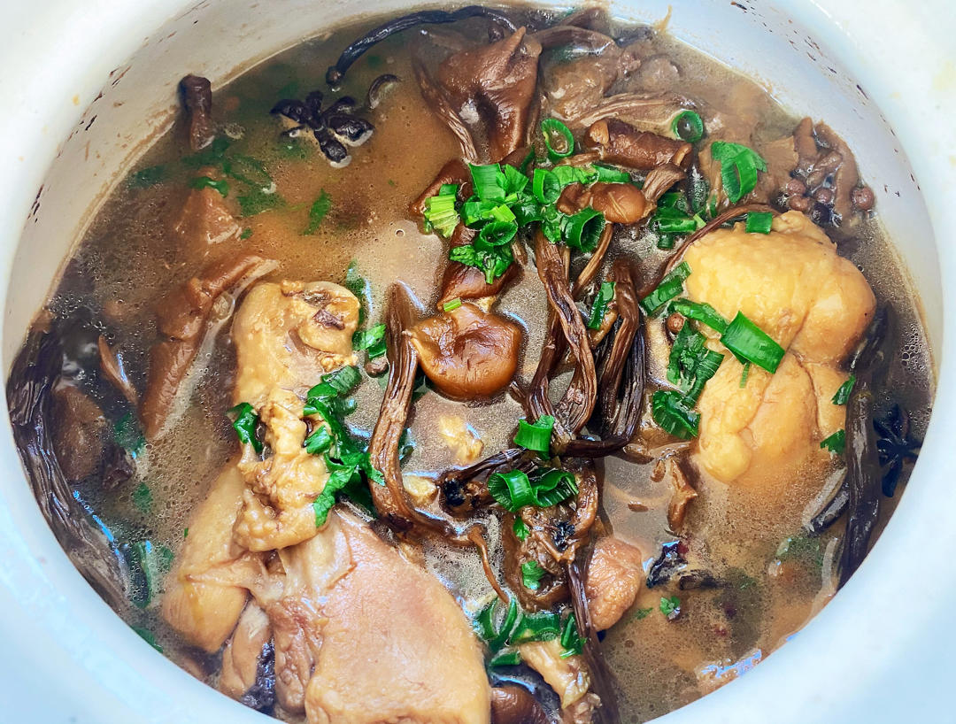 茶树菇炖鸡