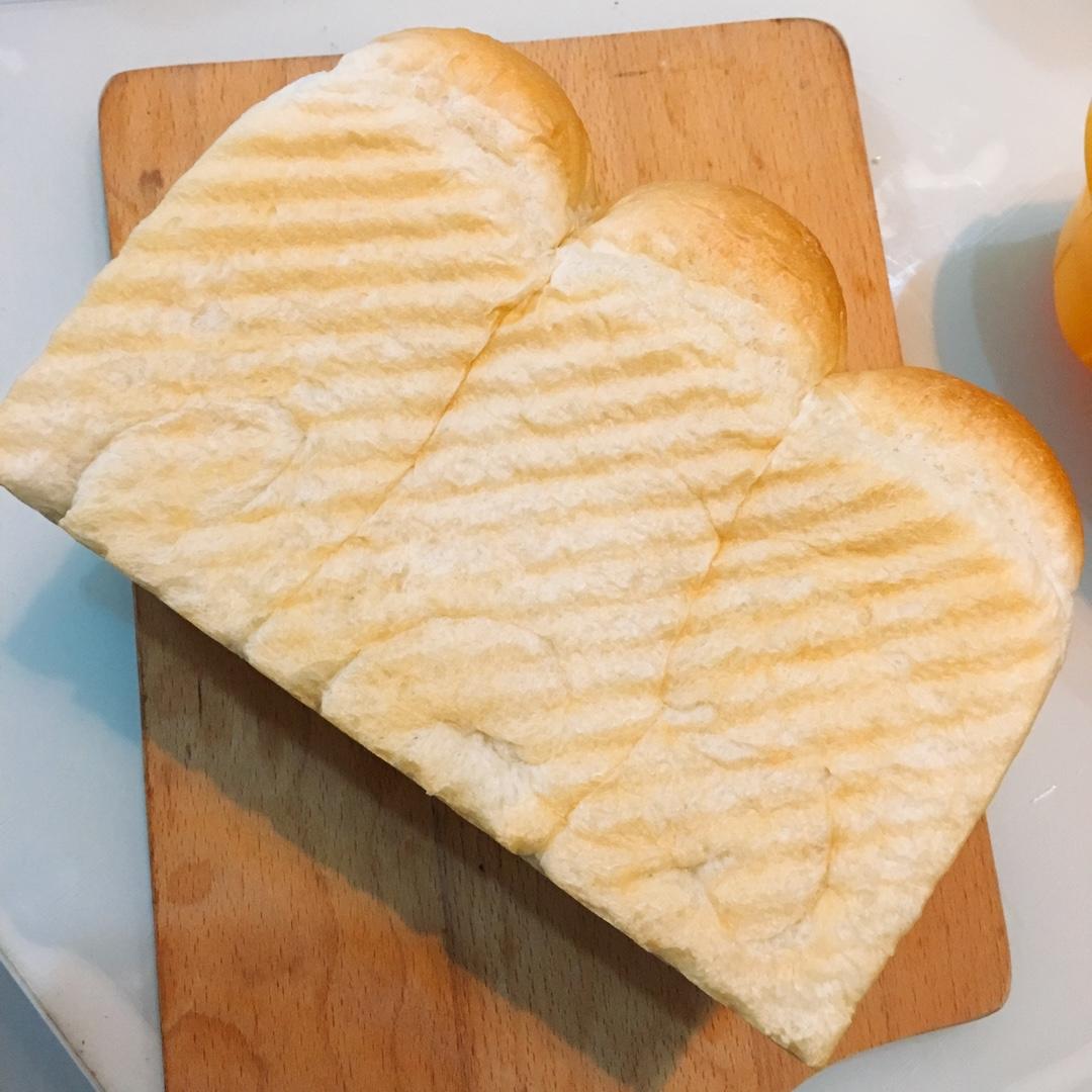 牛奶吐司