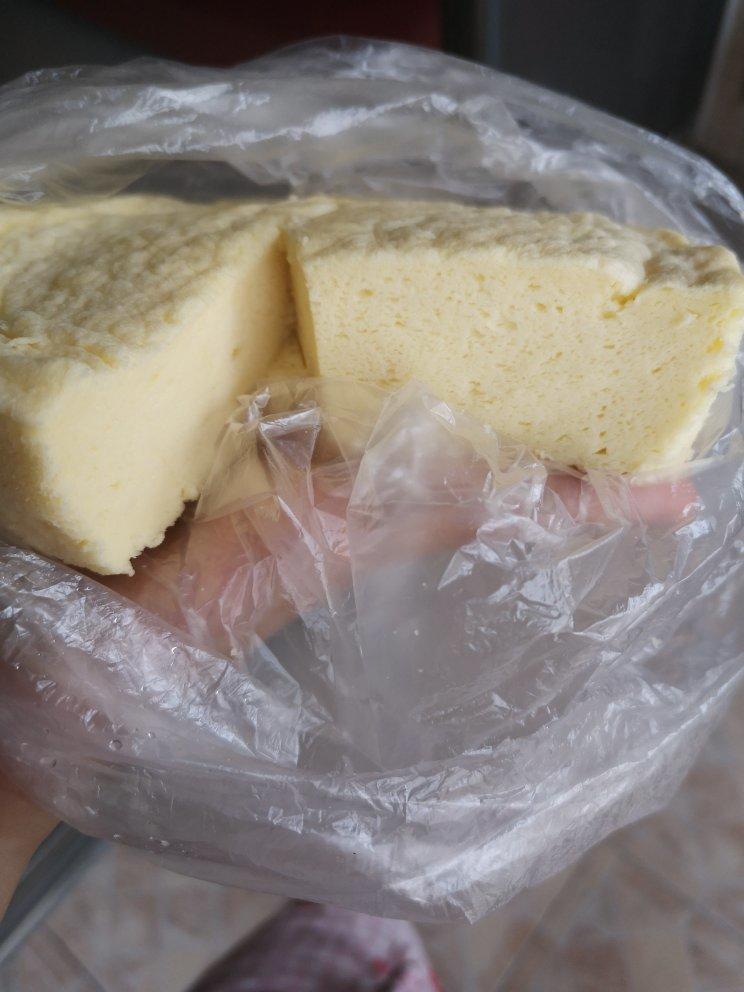 好吃不上火的【绵密型】酸奶蒸蛋糕～完胜电饭锅版