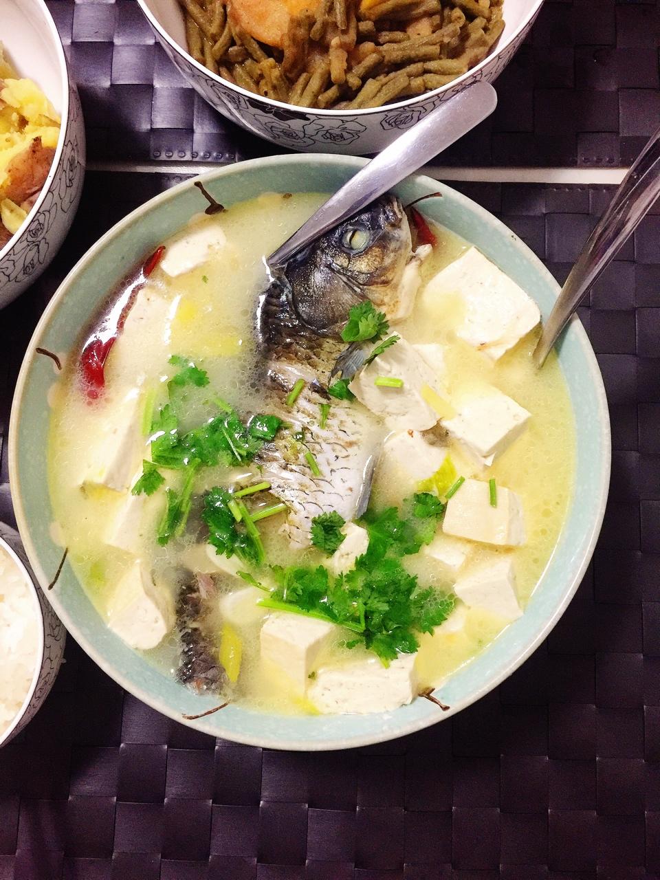 （白汤）鲫鱼炖豆腐