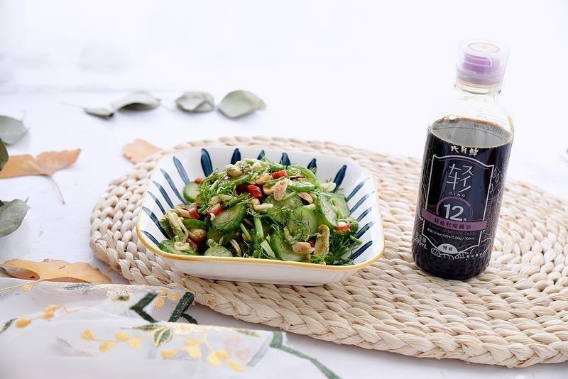 茴香拌黄瓜的做法