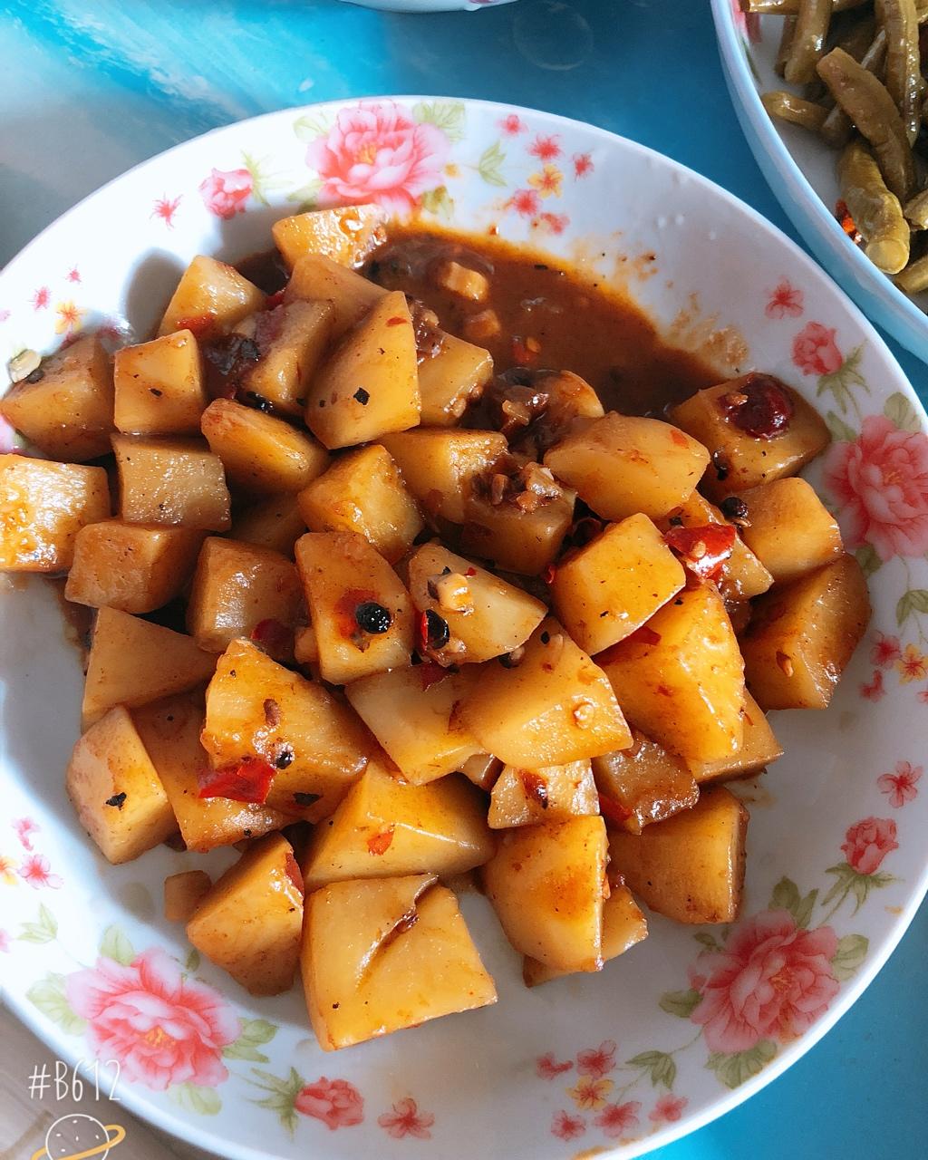 红烧土豆块