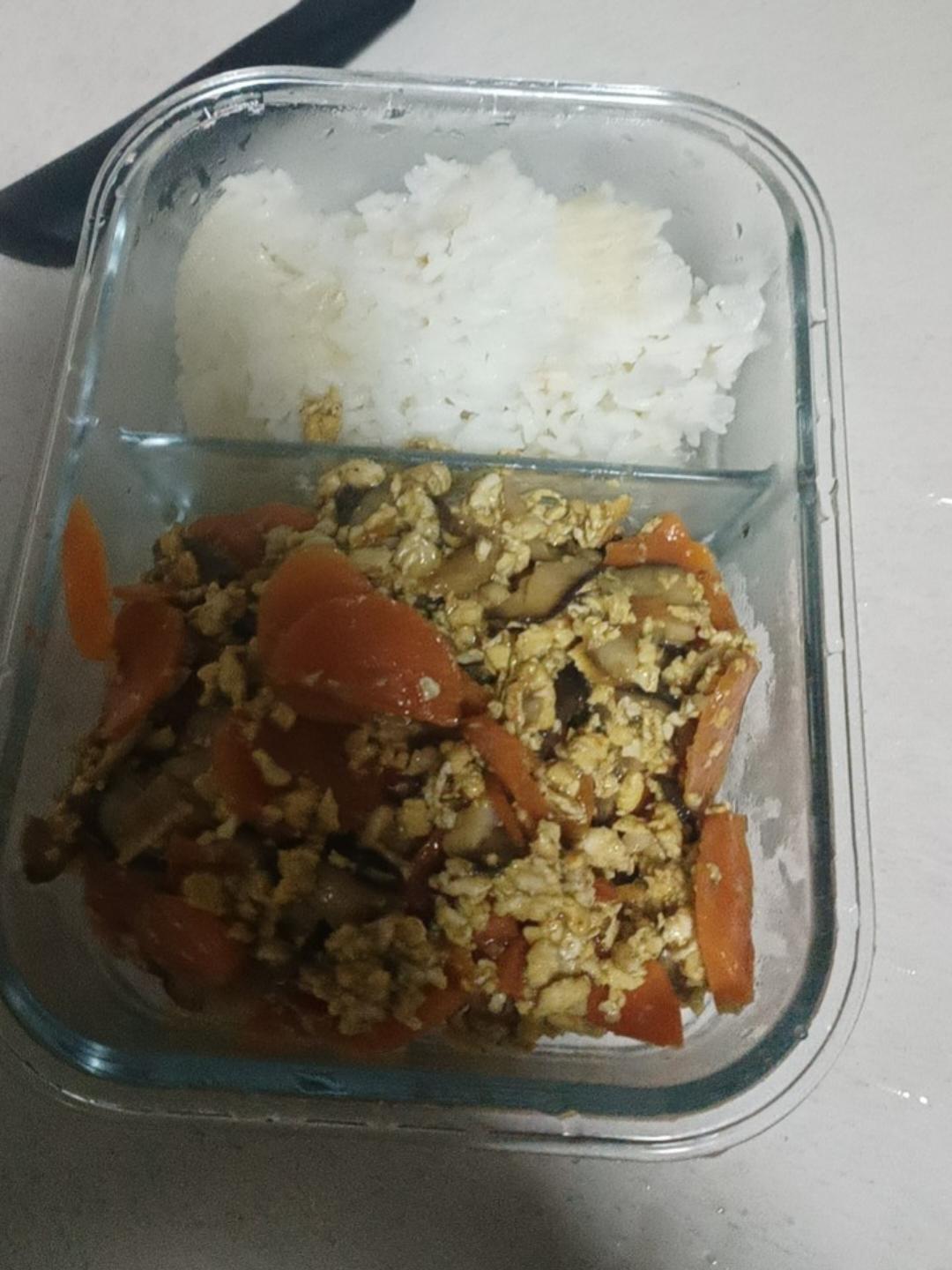 💥减脂餐❗️好吃营养又香菇胡萝卜炒鸡蛋