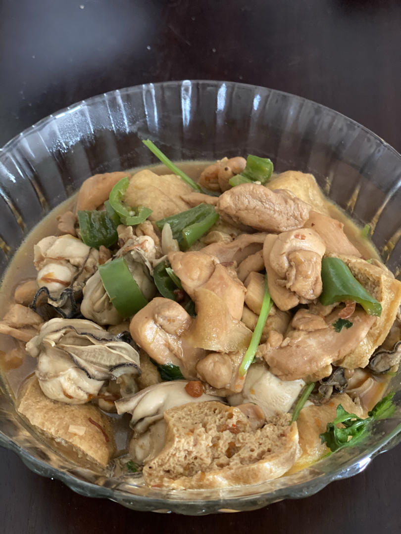 生蚝焖鸡煲