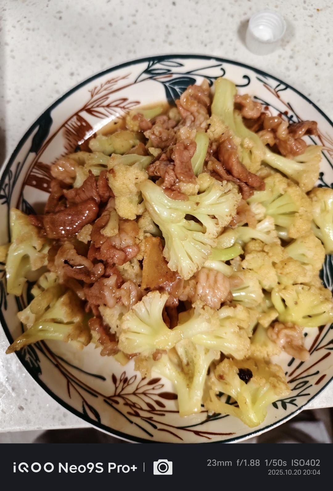 干煸菜花（花菜炒肉）