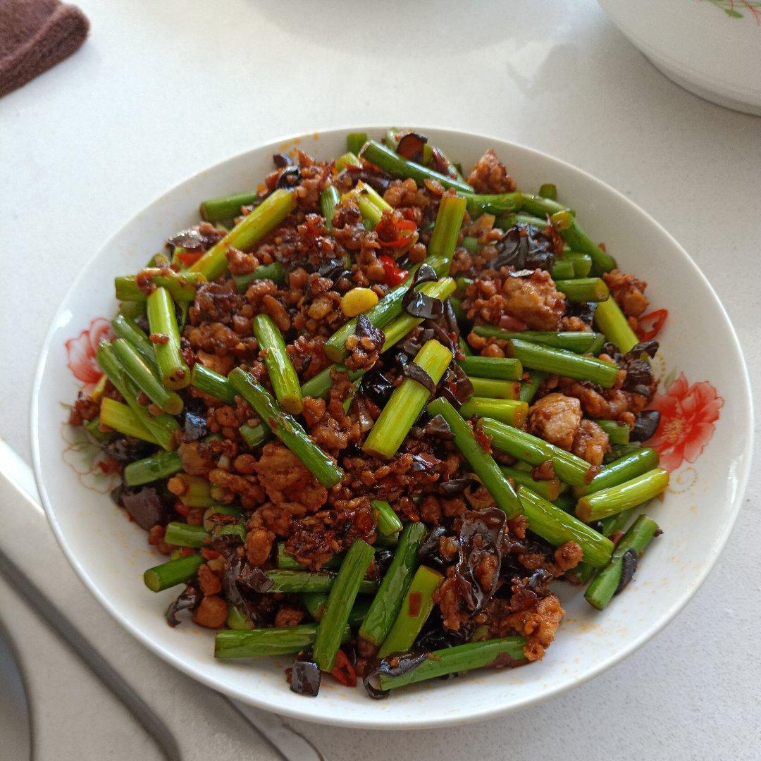 下饭菜～蒜苔肉末