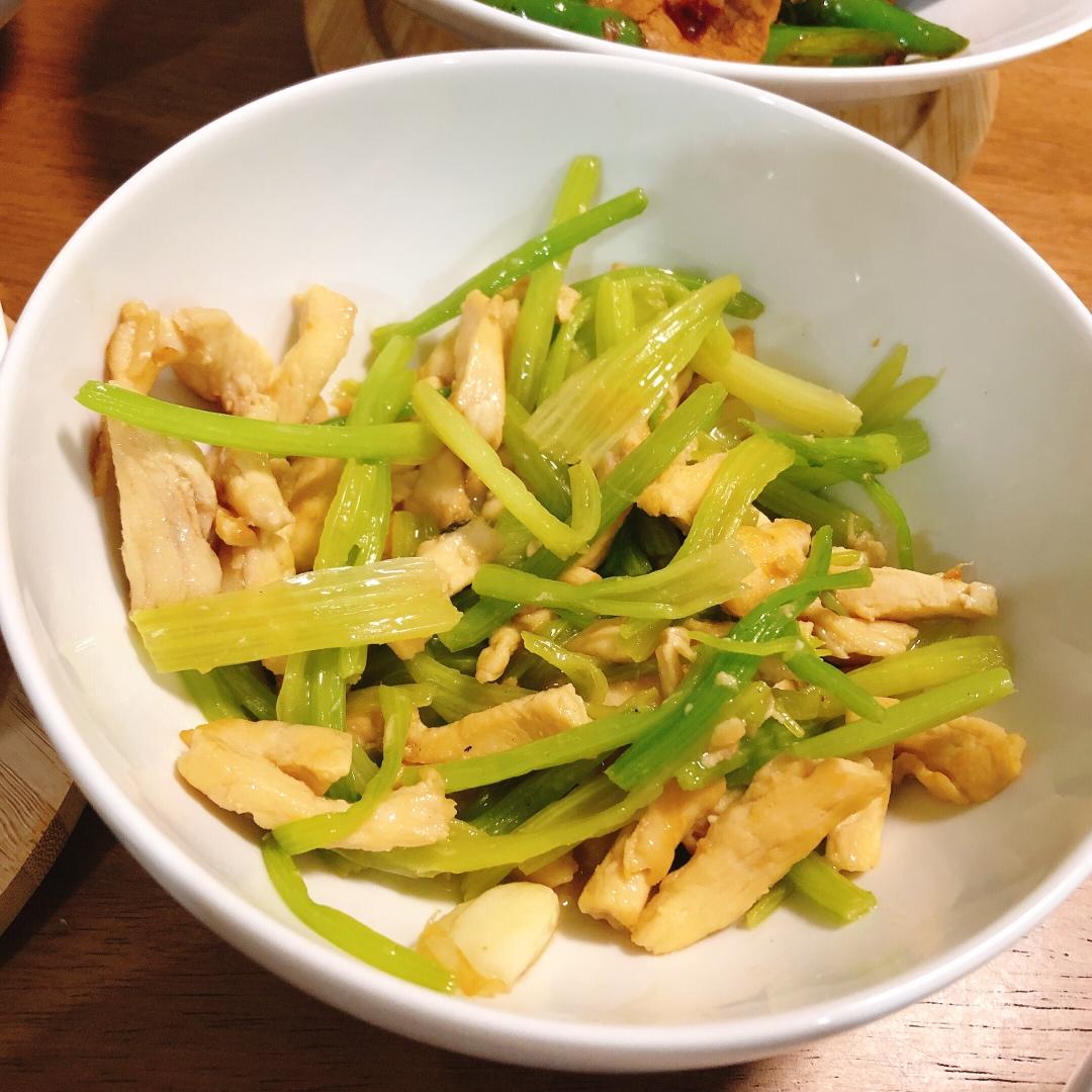 芹菜炒鸡肉