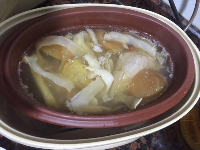 玉竹沙参川贝炖猪展肉汤的做法