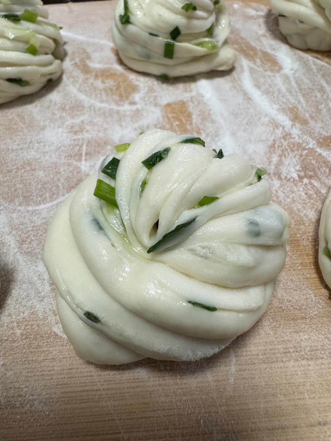 葱油花卷，一根筷子卷出漂亮的造型