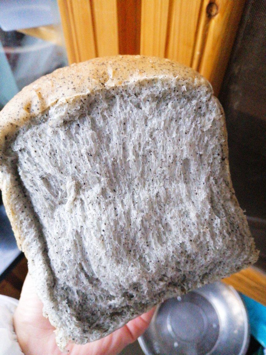 『双重黑芝麻吐司』