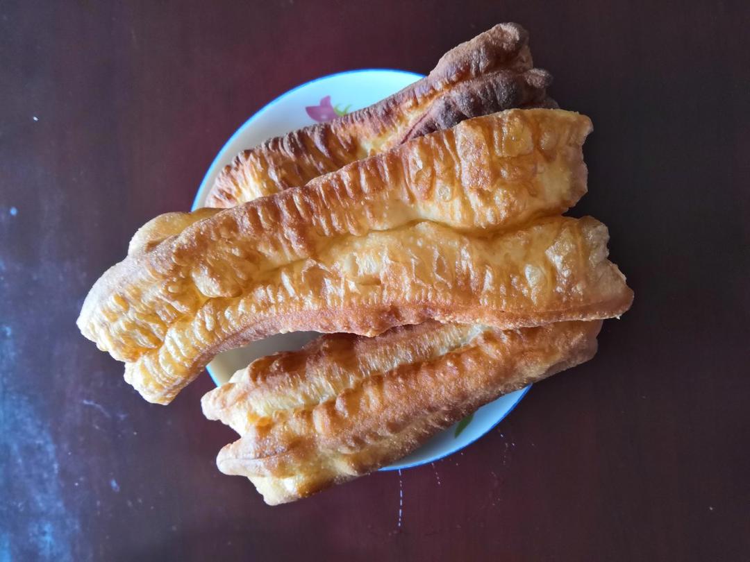 这些天，我炸油条的技术越来越炉火纯青了