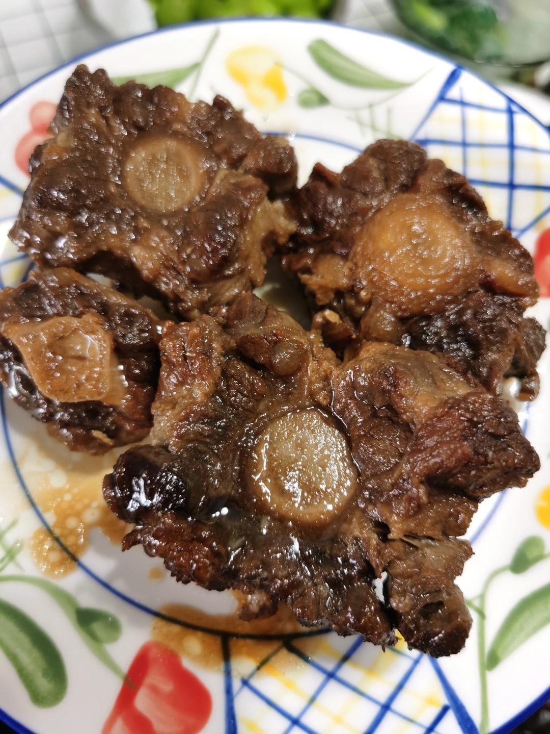 红烧牛尾（简单易上手好吃到炸！！）