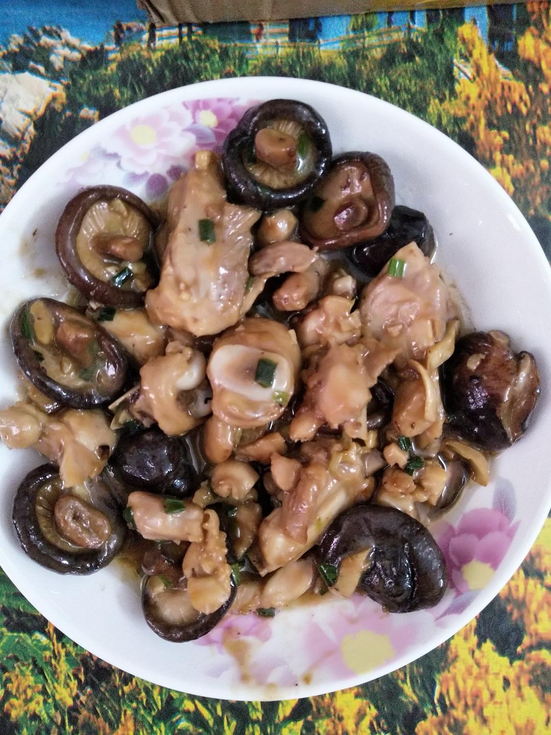 蘑菇滑鸡（香菇滑鸡）