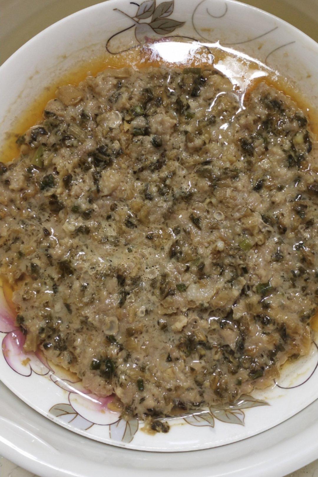 梅菜咸蛋蒸肉饼