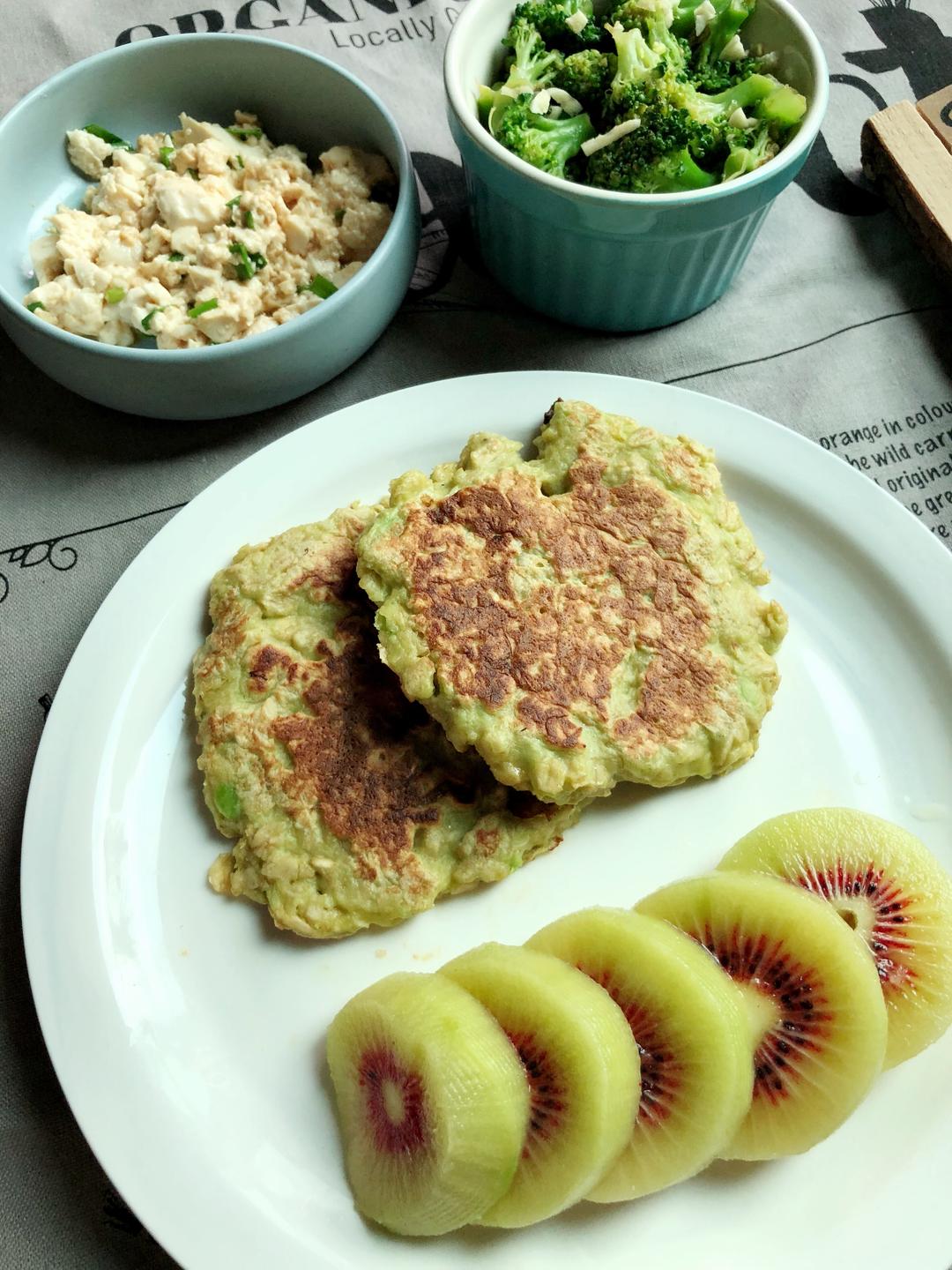 牛油果燕麦饼的做法