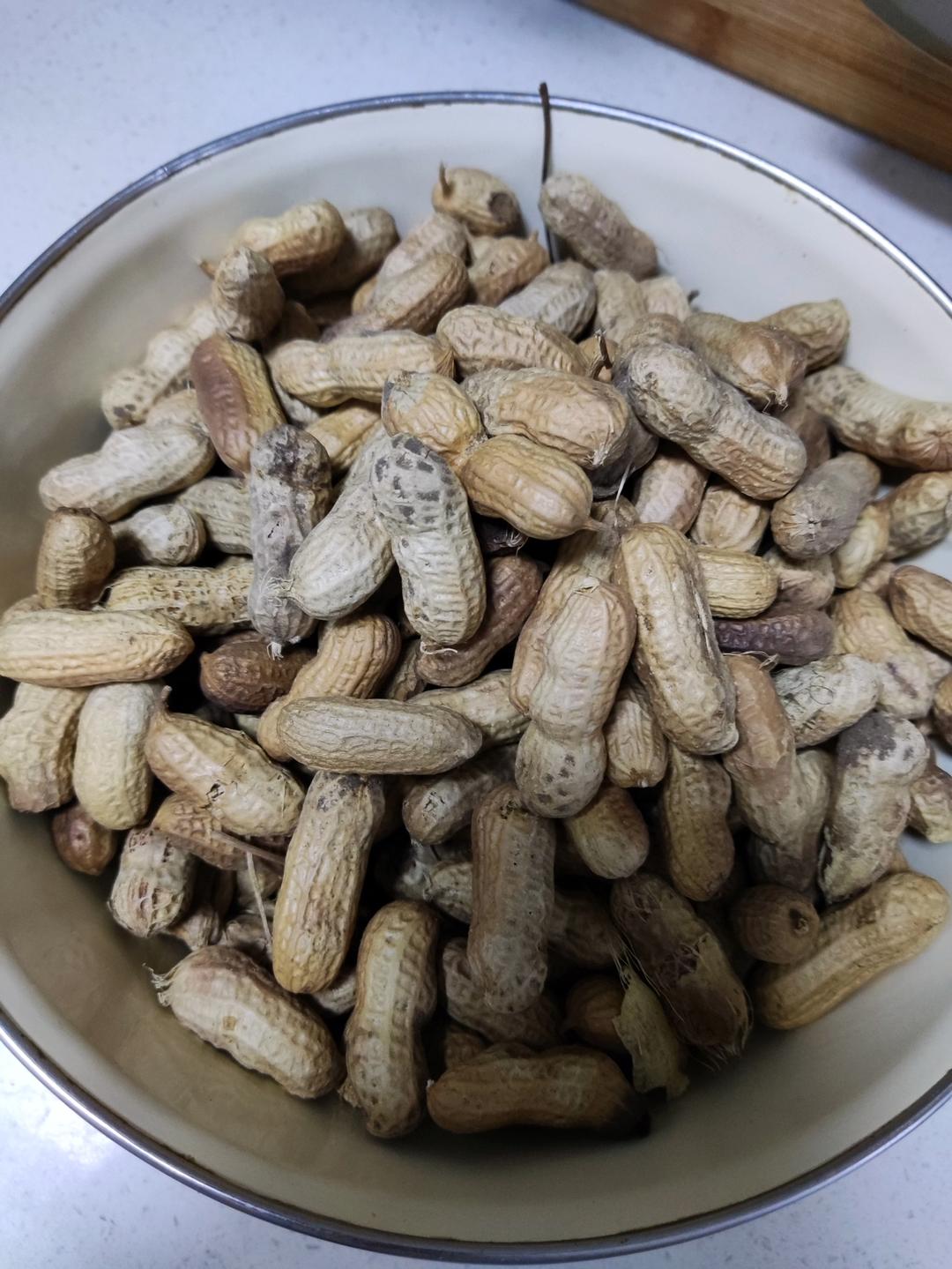 香脆烤花生，给新年添一点小小的美味。