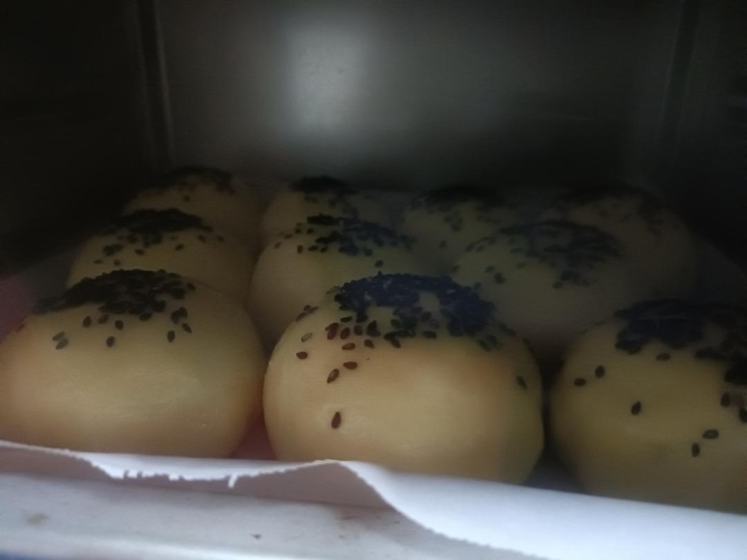 果仁手把馕