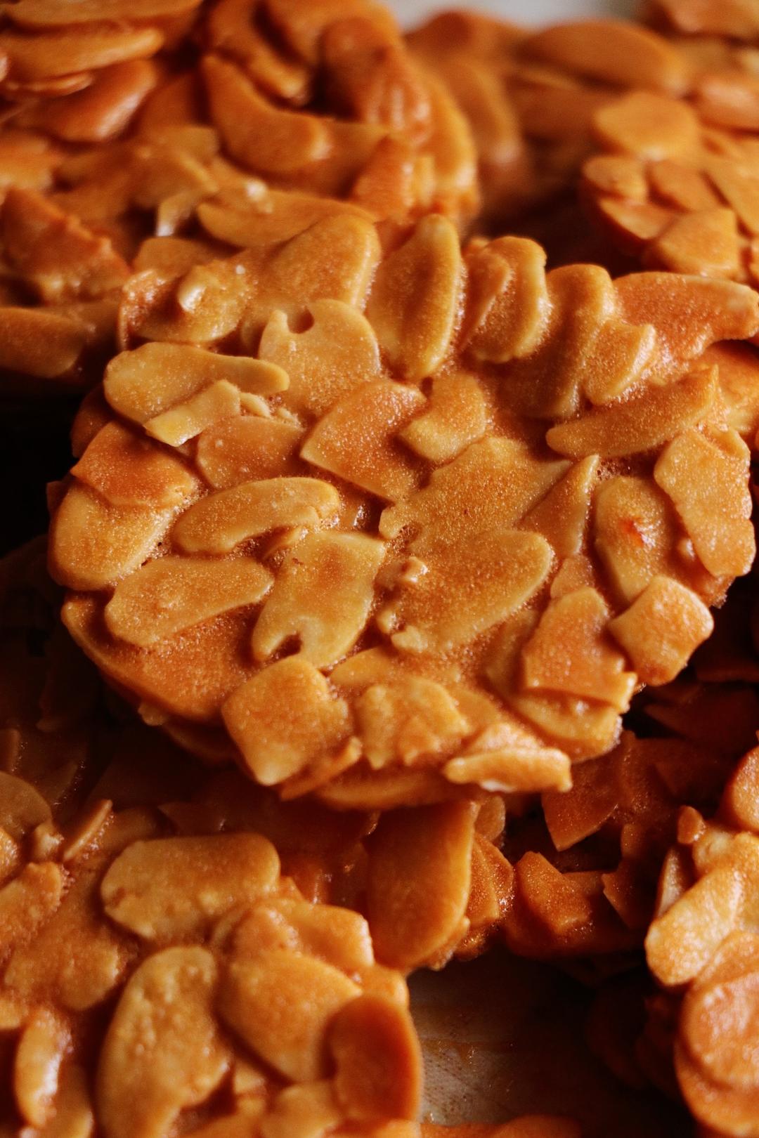 嘎嘣脆倍儿香的～杏仁瓦片脆