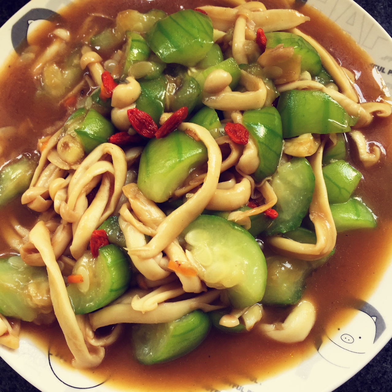 丝瓜素烧白玉菇