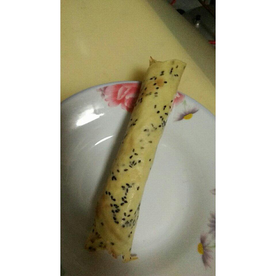 堂妈教你做脆脆的黑芝麻蛋卷