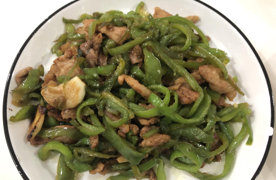 厨师长教你：“青椒肉丝”的正宗做法，色香味俱全