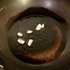 香菇炒青菜🥬｜入门级零失败的做法 步骤2