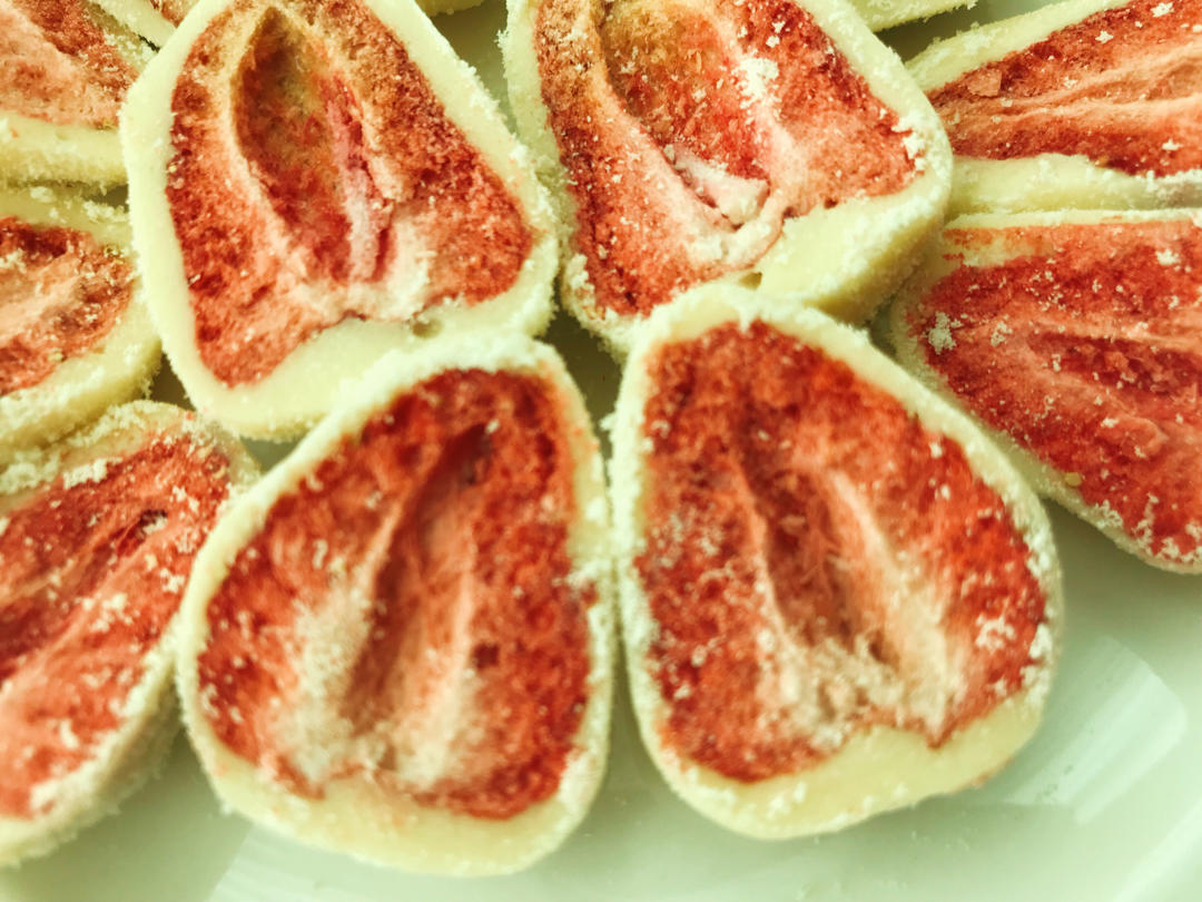 网红零食奶莓奶枣