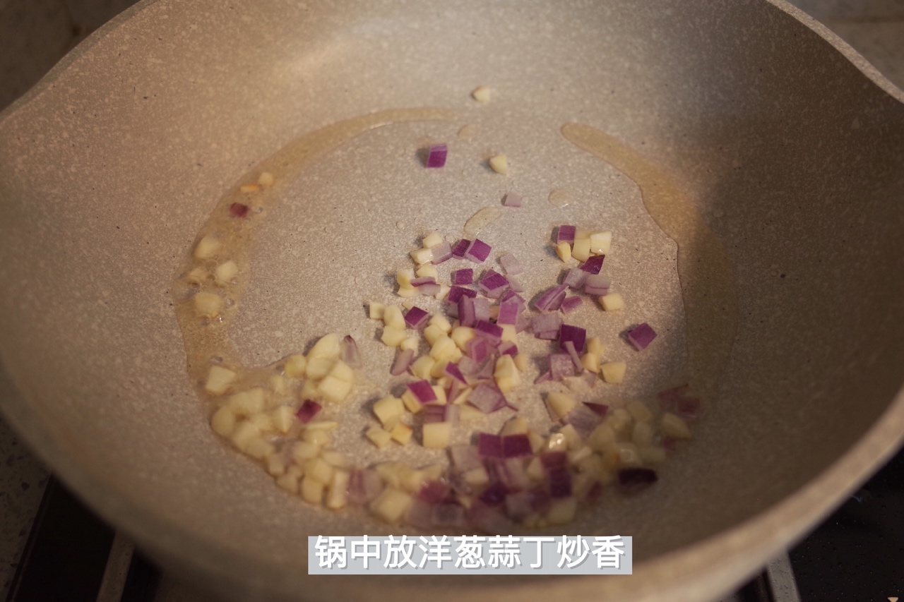 蒜香奶油蘑菇汁鸡排的做法 步骤6