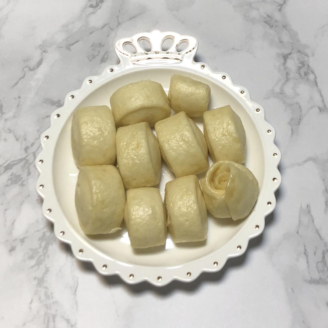 刀切奶香甜馒头