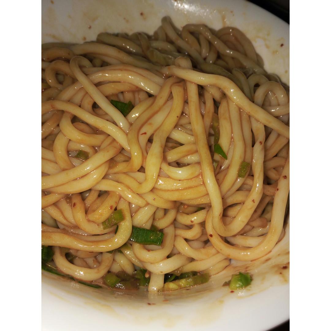 辣辣的干拌面