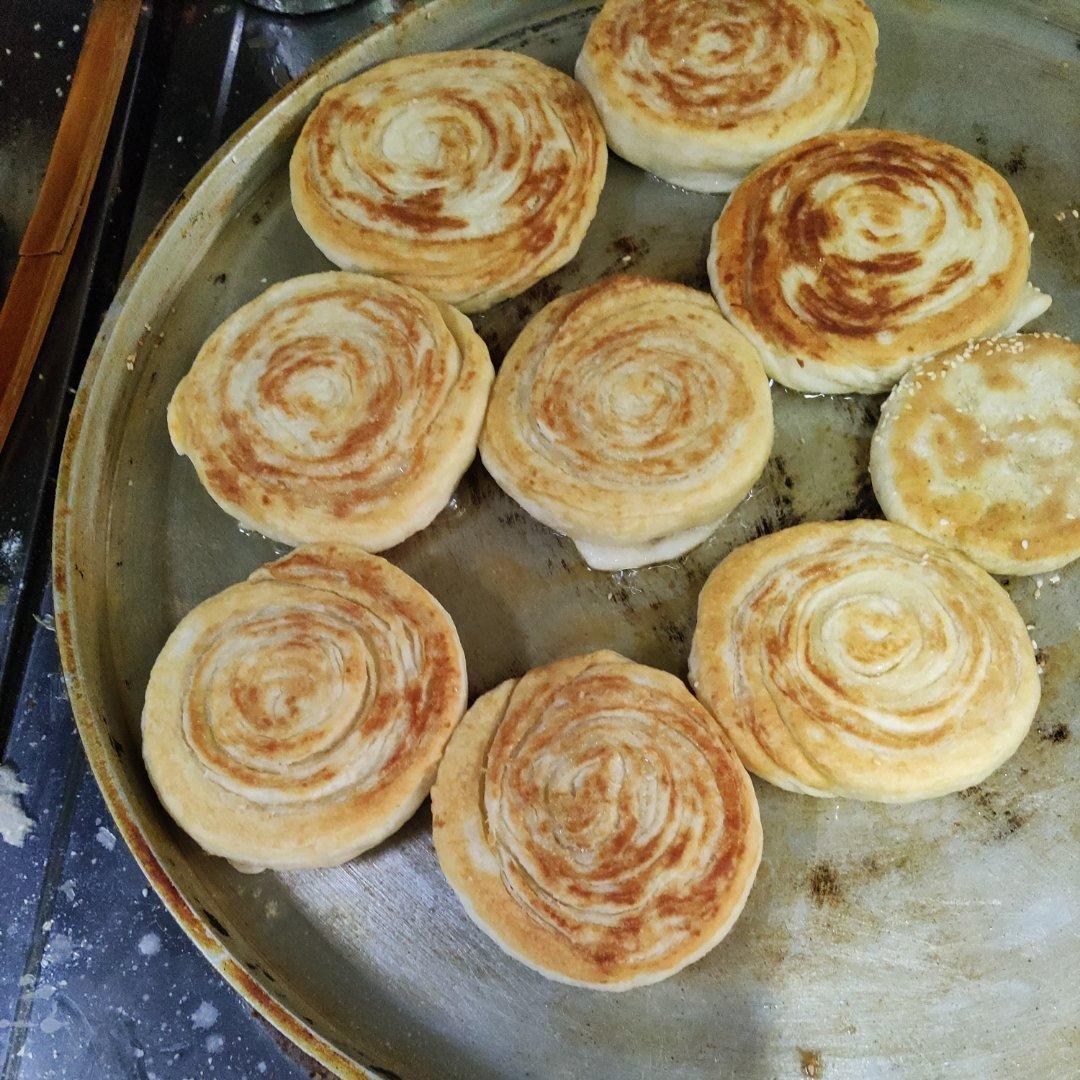 发面盘丝饼这样做 外焦里软层次分明 面香味十足 附细节视频详解